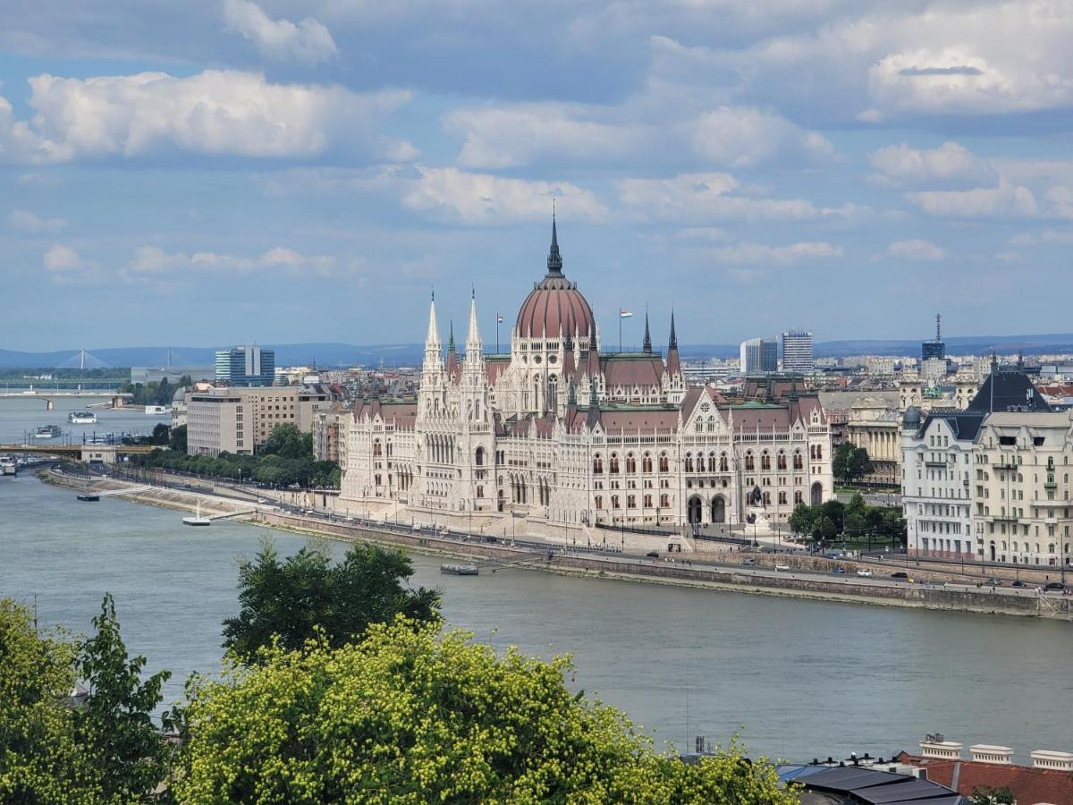 Bliss * Budapeszt